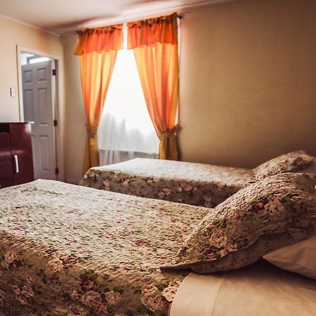 Hostal Joshiken Punta Arenas Exterior photo