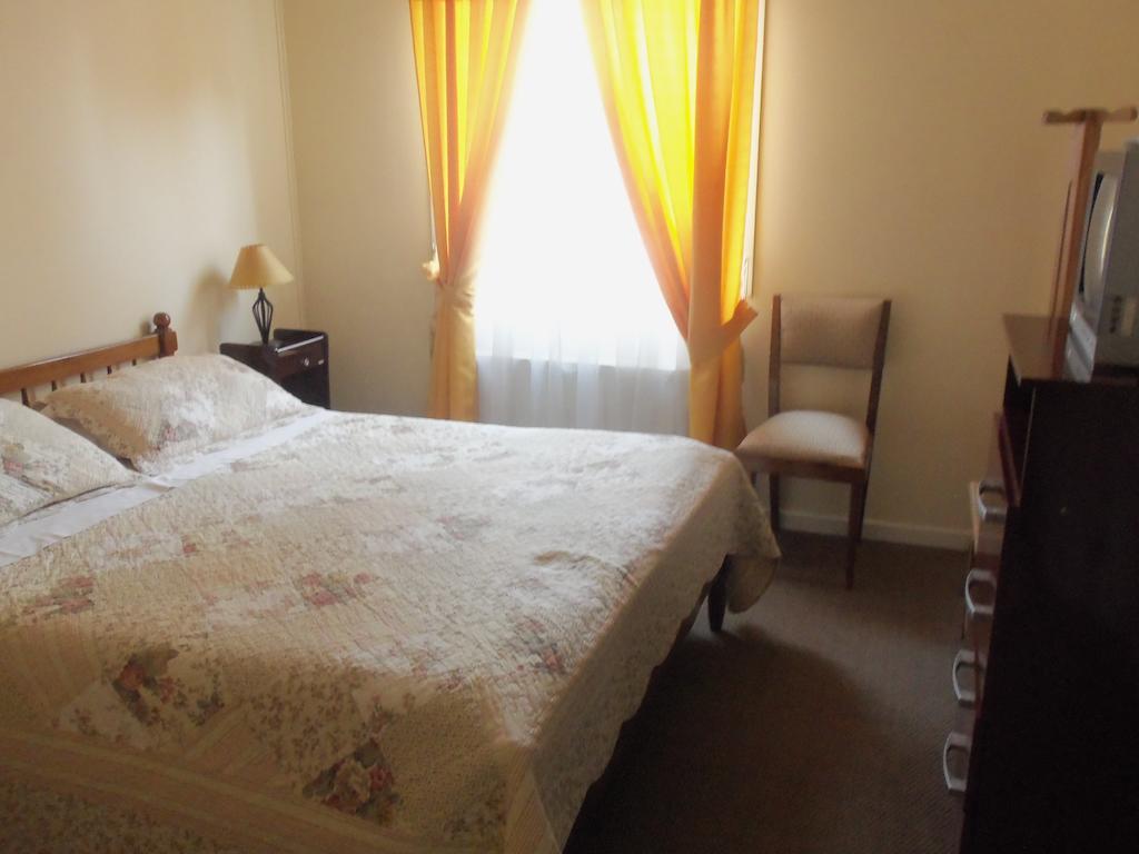 Hostal Joshiken Punta Arenas Room photo
