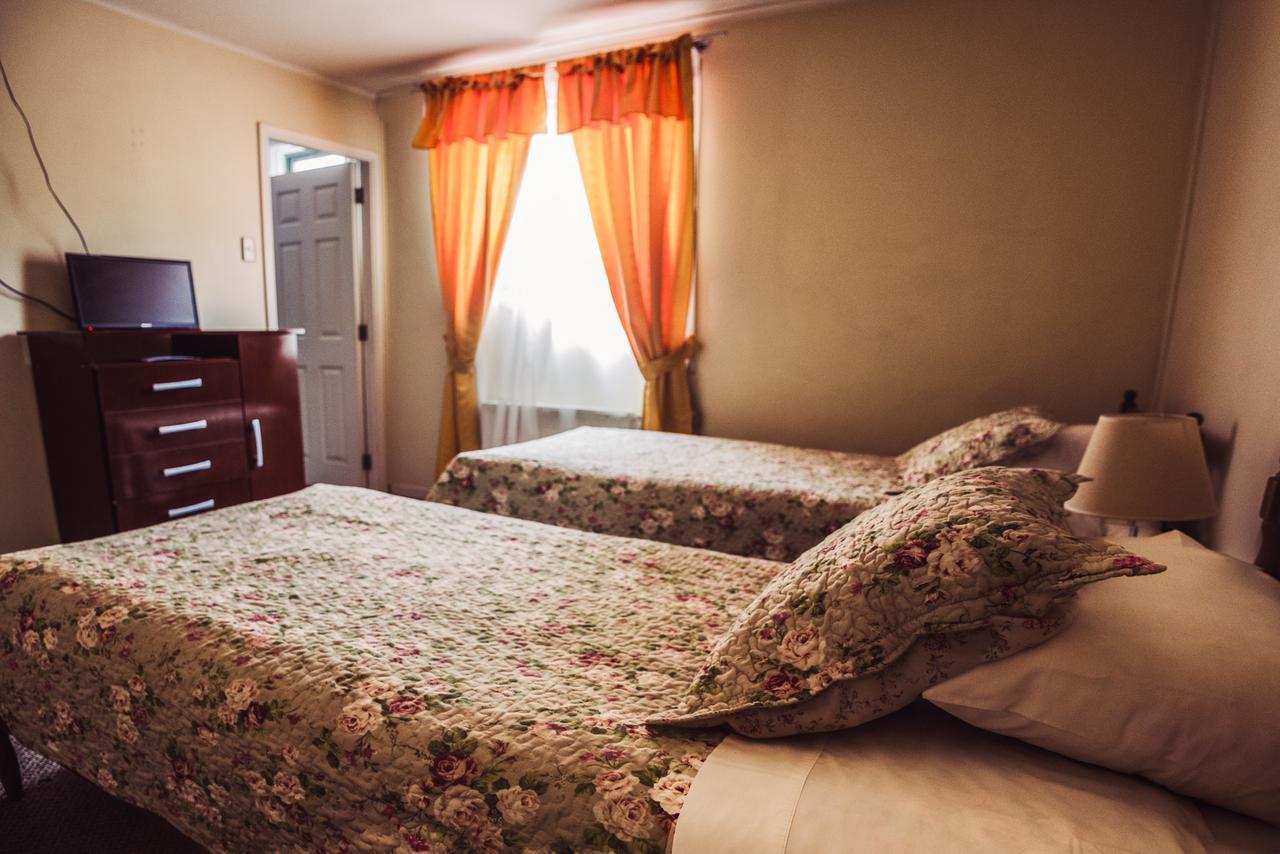 Hostal Joshiken Punta Arenas Exterior photo